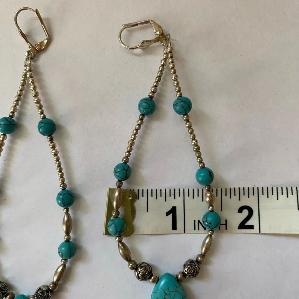 Faux turquoise and silver earrings. - Picture 5 of 7